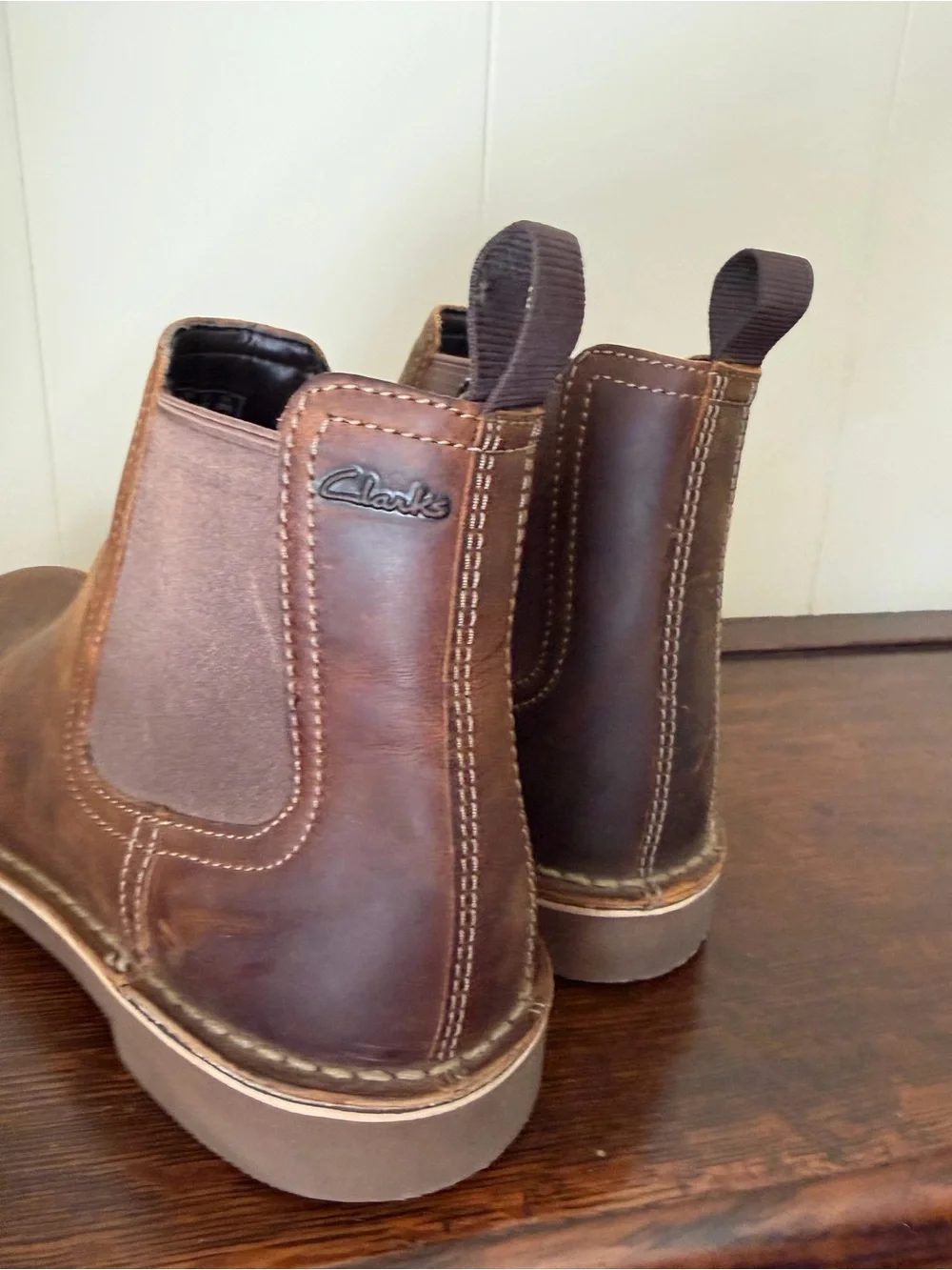 Clarks slip chelsea